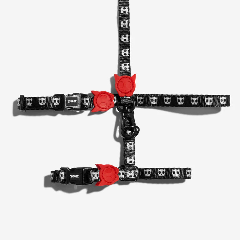 CAT HARNESSES WITH LEASHES